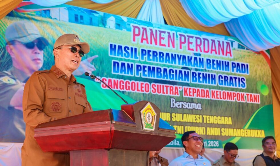 Pemprov Sultra Perkuat Program Benih Mandiri melalui Pembagian Benih Padi “Sanggoleo Sultra”
