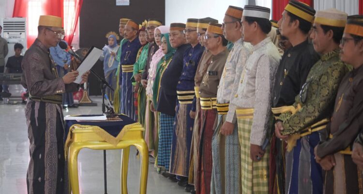 Bupati Koltim Hadiri Pengukuhan dan Pelantikan Pengurus KKMB Kolaka Timur