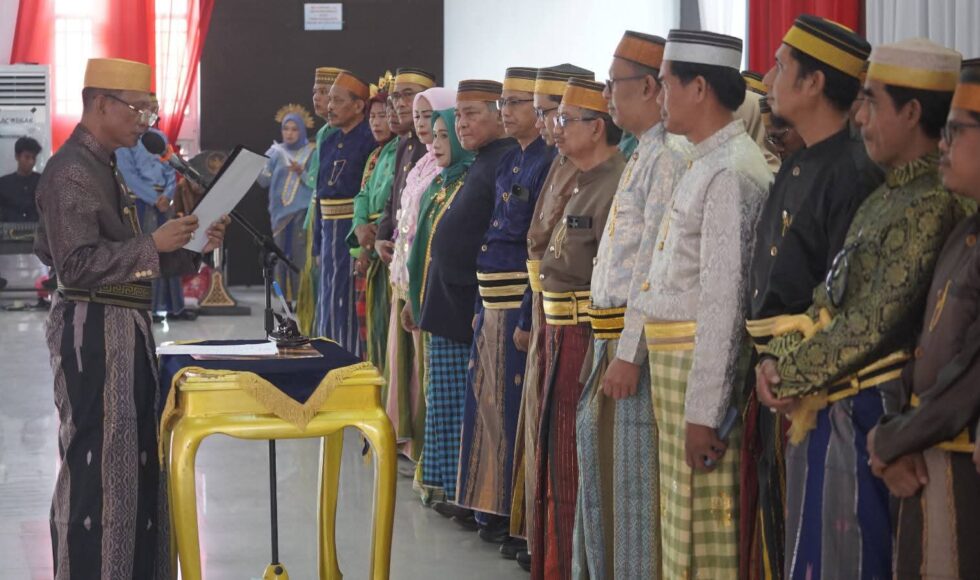 Bupati Koltim Hadiri Pengukuhan dan Pelantikan Pengurus KKMB Kolaka Timur