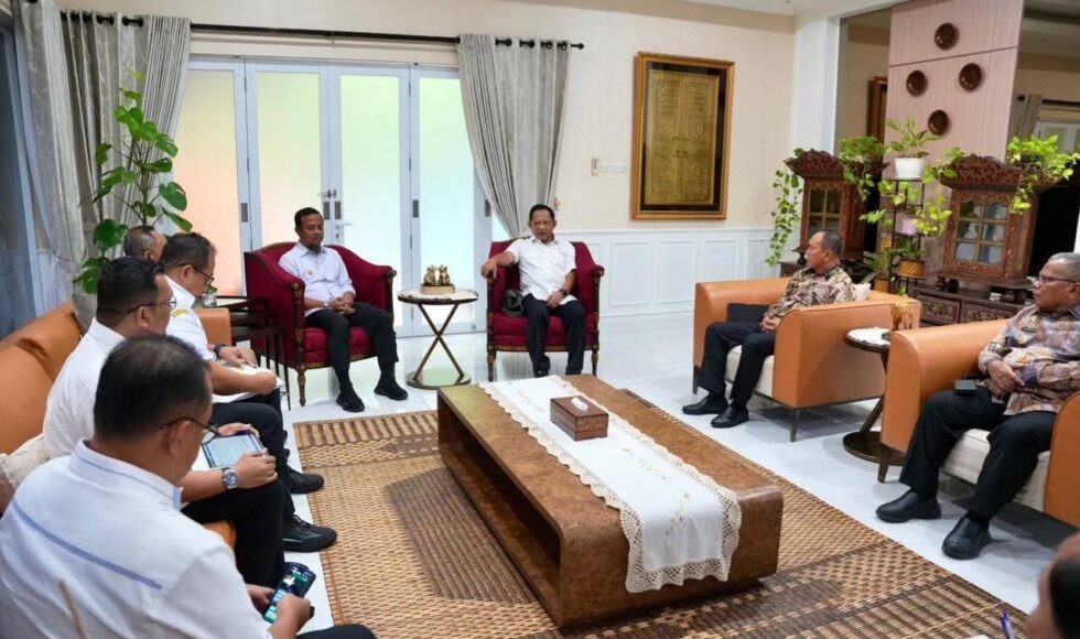 Gubernur Sultra dan Sulsel Audiensi dengan Mendagri Bahas Penyelesaian Pulau Kawi-kawia