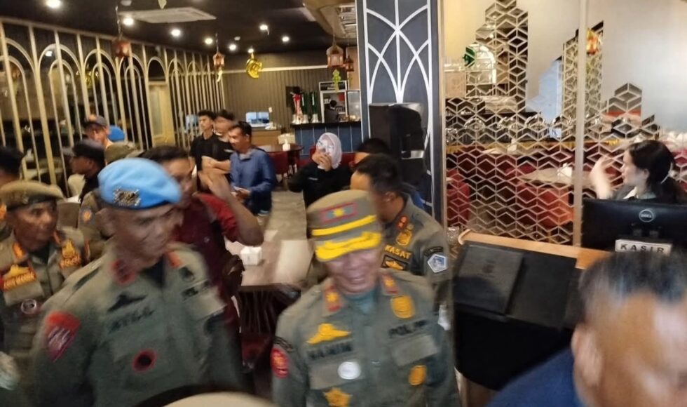 Jelang Ramadan, Satpol PP Kendari Segel Operasional THM
