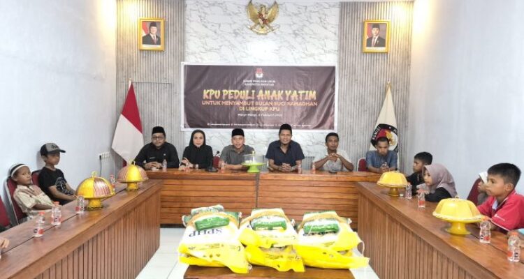 KPU Wakatobi Gelar Aksi Peduli Anak Yatim