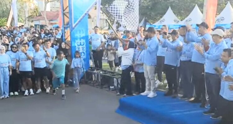 Rayakan HUT ke-50, Perumda Aneka Usaha Kolaka Resmikan Tugu CSR dan Gelar Jalan Sehat Massal