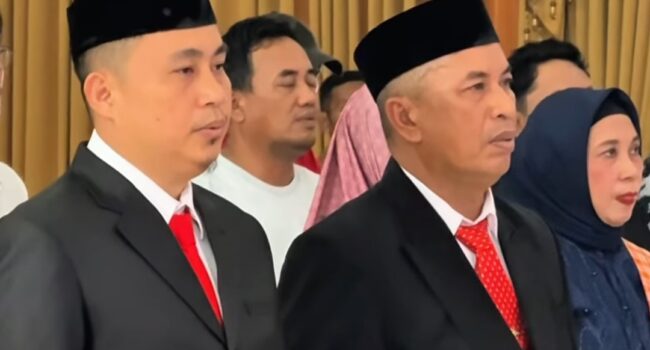 Sekda Koltim Lantik Hasrul dan Muhammad Jabal Pimpin Perumda Aneka Usaha