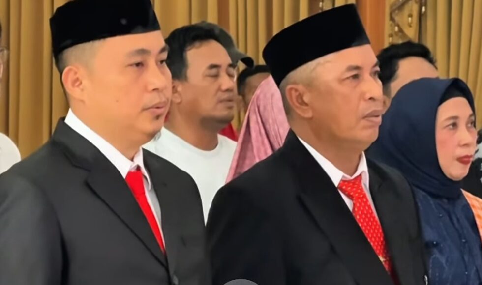 Sekda Koltim Lantik Hasrul dan Muhammad Jabal Pimpin Perumda Aneka Usaha