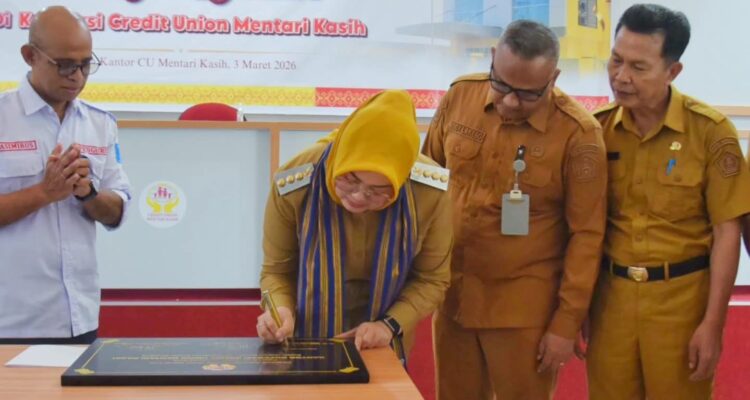 Wali Kota Kendari Kujungi dan Tandatangani Prasasti Gedung Baru CU Mentari Kasih