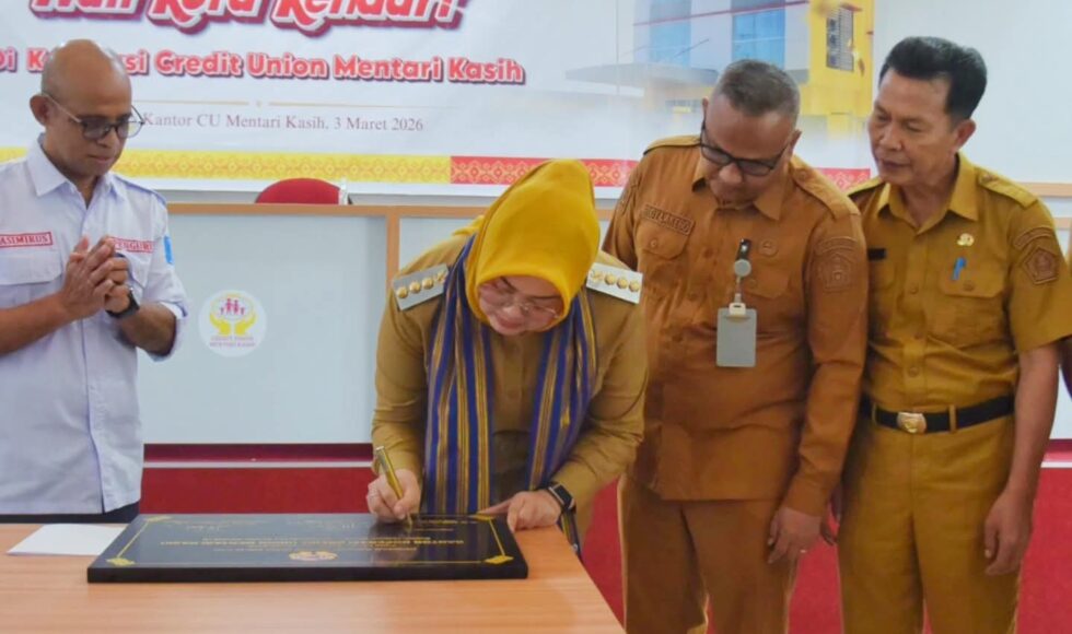 Wali Kota Kendari Kujungi dan Tandatangani Prasasti Gedung Baru CU Mentari Kasih