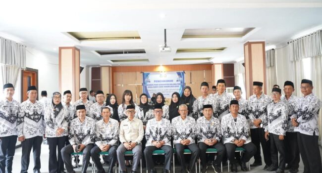 Bupati Koltim Hadiri Pengukuhan Pengurus PGRI Masa Bakti 2025–2030